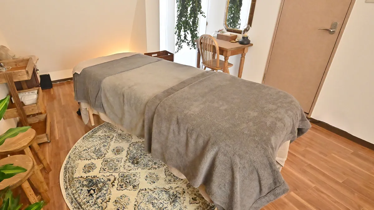 フェイシャル施術ベッドの画像